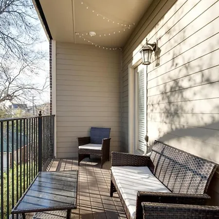 Charming Retreat Near Music Row & Vanderbilt